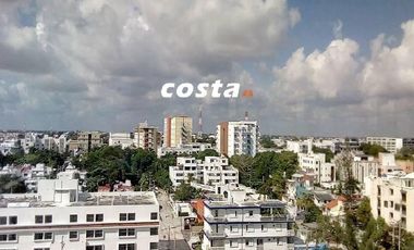 OFICINA EN VENTA, AVENIDA BONAMPAK, CENTRICA A UNOS METROS DE ZONA HOTELERA