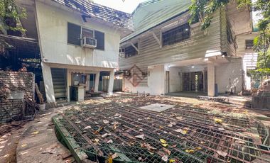 House and Lot In Bel Air II Makati - Priced at LOT VALUE!