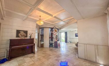 House and Lot In Bel Air II Makati - Priced at LOT VALUE!