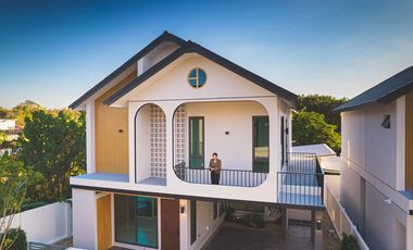 Newly built single house, modern minimalist style, 3 bedrooms, Tha Wang Tan area, spacious area, modern design, near Chiang Mai city, near Big C, near