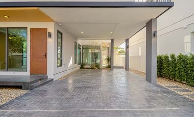 Newly built single house, modern minimalist style, 3 bedrooms, Tha Wang Tan area, spacious area, modern design, near Chiang Mai city, near Big C, near