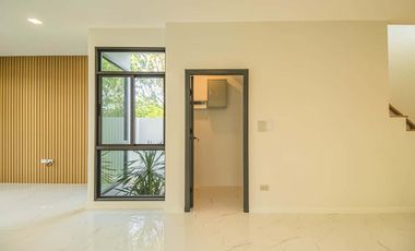 Newly built single house, modern minimalist style, 3 bedrooms, Tha Wang Tan area, spacious area, modern design, near Chiang Mai city, near Big C, near