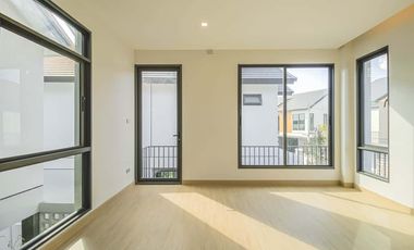 Newly built single house, modern minimalist style, 3 bedrooms, Tha Wang Tan area, spacious area, modern design, near Chiang Mai city, near Big C, near
