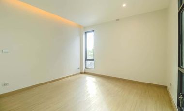 Newly built single house, modern minimalist style, 3 bedrooms, Tha Wang Tan area, spacious area, modern design, near Chiang Mai city, near Big C, near