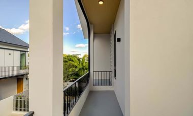 Newly built single house, modern minimalist style, 3 bedrooms, Tha Wang Tan area, spacious area, modern design, near Chiang Mai city, near Big C, near