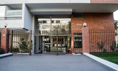 vendo depto amoblado de un dormitorio con estacionamiento y bodega