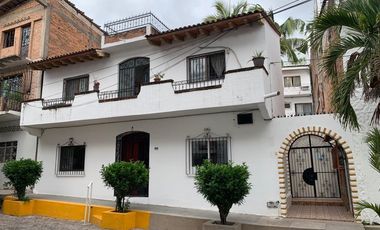 ESTUDIO AMUEBLADO EN RENTA EN EL CENTRO