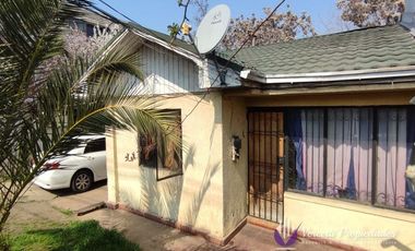 Amplia casa a solo pasos del metro en la florida