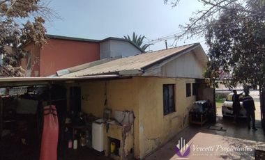 Amplia casa a solo pasos del metro en la florida