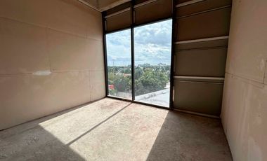 OFICINA EN CORNER CENTER UBICADA EN AV. HUAYACÁN