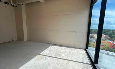 OFICINA EN CORNER CENTER UBICADA EN AV. HUAYACÁN