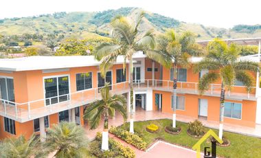 SE VENDE LUJOSA CASA CAMPESTRE CERCA A MANIZALES