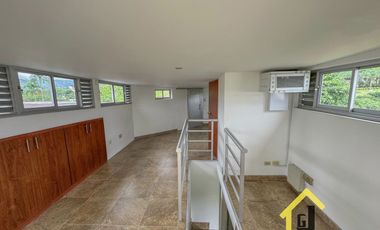 SE VENDE LUJOSA CASA CAMPESTRE CERCA A MANIZALES