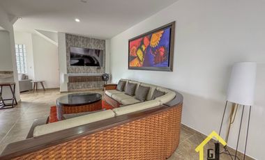 SE VENDE LUJOSA CASA CAMPESTRE CERCA A MANIZALES