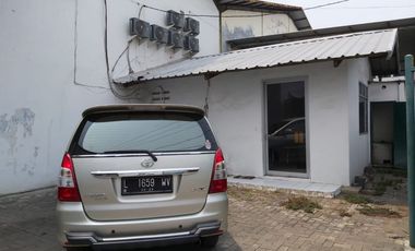 Disewakan Gudang Raya Manukan wetan akses kontainer