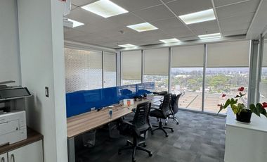 Oficina Implementada de 137 m², Piso 10 con Vista Calle en Santiago de Surco