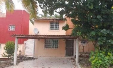 ¡¡¡ CASA EN REMATE BANCARIO EN XOCHITEPEC, MORELOS !!!!  Pirules, Campestre Colibries, Colinas de Santa Fe, Xochitepec, Morelos, Mexico.