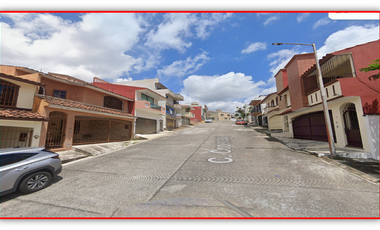 VENTA DE CASA EN EXCELENTES CONDICIONES