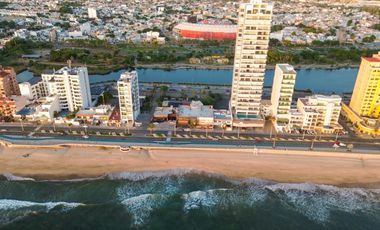 Exclusivo Terreno Frente al Mar de 1,700m² en el Icónico Malecón de Mazatlán