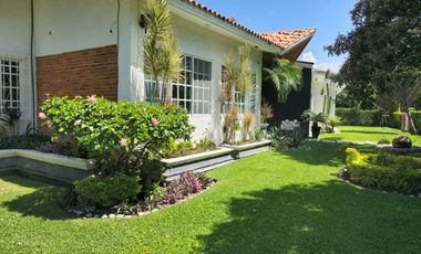 Lomas de Cocoyoc Morelos Venta de casa terreno de 4300m $ 13,000,000