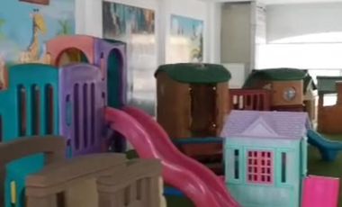 LOCAL Garzota Comercial con piscina. Centro médico, local de eventos infantiles, guardería