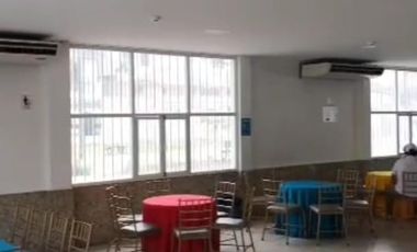 LOCAL Garzota Comercial con piscina. Centro médico, local de eventos infantiles, guardería
