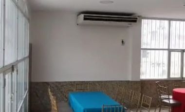 LOCAL Garzota Comercial con piscina. Centro médico, local de eventos infantiles, guardería