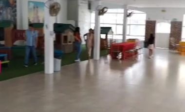 LOCAL Garzota Comercial con piscina. Centro médico, local de eventos infantiles, guardería
