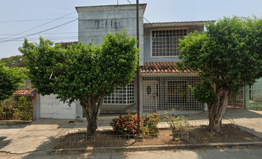CASA EN REMATE EN REBSAMEN ACAYUCAN VERACRUZ