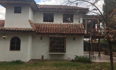 Gran parcela de 5000 m2, 2500 habilitados 200m2 const, 2500 para habilitar.