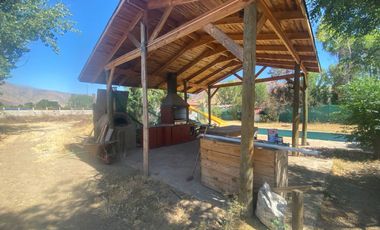 Gran parcela de 5000 m2, 2500 habilitados 200m2 const, 2500 para habilitar.