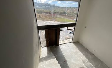 Se vende Lotf Una recamara dos niveles de construcción cerca zona de hospitales y corporativos