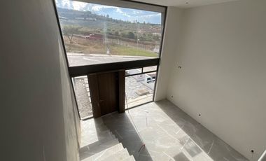 Se vende Lotf Una recamara dos niveles de construcción cerca zona de hospitales y corporativos