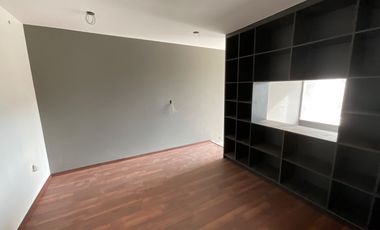 Se vende Lotf Una recamara dos niveles de construcción cerca zona de hospitales y corporativos