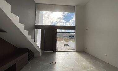 Se vende Lotf Una recamara dos niveles de construcción cerca zona de hospitales y corporativos