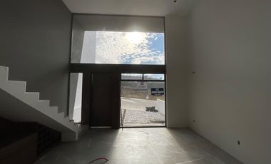 Se vende Lotf Una recamara dos niveles de construcción cerca zona de hospitales y corporativos