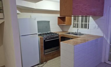 CASA EN HEROES DE LEÓN, AL SUR DE LA CIUDAD