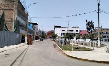 VENTA DE PROPIEDAD COMO TERRENO EN SAN JUAN MIRAFLORES