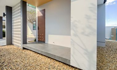 Newly built single house, modern minimalist style, 3 bedrooms, Tha Wang Tan area, spacious area, modern design, near Chiang Mai city, near Big C, near