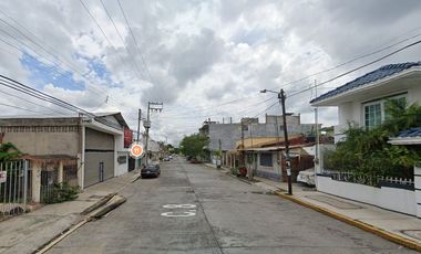 Casa en venta ubicada en Colonia Cazonez, Poza Rica, Veracruz.