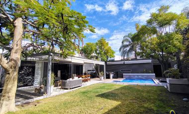 VENTA CASA DE UNA SAOLA PLANTA EN VILLAS DEL MESON CON CUARTO DE SERVICIO