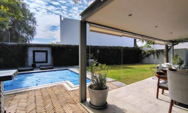 VENTA CASA DE UNA SAOLA PLANTA EN VILLAS DEL MESON CON CUARTO DE SERVICIO
