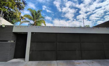 VENTA CASA DE UNA SAOLA PLANTA EN VILLAS DEL MESON CON CUARTO DE SERVICIO
