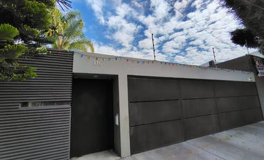 VENTA CASA DE UNA SAOLA PLANTA EN VILLAS DEL MESON CON CUARTO DE SERVICIO