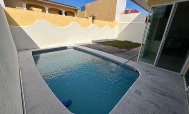 SUPER AMPLIA CASA EN RESIDENCIAL LAS PALMAS CON ALBERCA