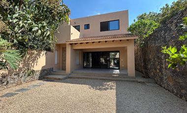 Casa en Venta en Tepoztlán Morelos, nueva en zona tranquila
