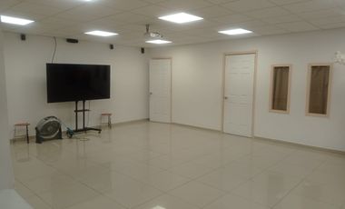 EDIFICIO CORPORATIVO  EN RENTA DE 800M2 CERCA DEL PARQUE QRO  2000