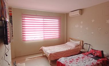 Casa Semiamoblada en Alquiler en Portal Al Sol, 3 Habitaciones, 3 Baños, Patio, Parqueo, Seguridad, Vía a la Costa.