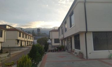 Vedo casa de 410m, urbanizacion privada El condado