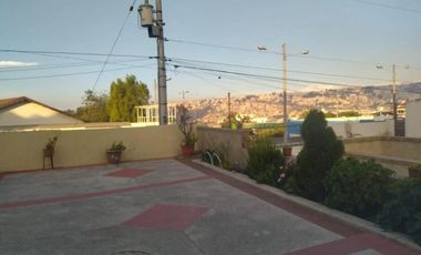 Vedo casa de 410m, urbanizacion privada El condado